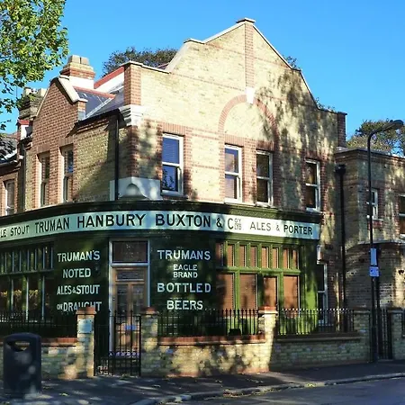 Unique 2 Bedroom Flat In Heart Of Walthamstow London Exterior photo