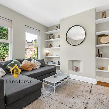 Unique 2 Bedroom Flat In Heart Of Walthamstow London Exterior photo