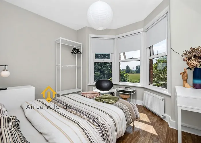 Unique 2 Bedroom Flat In Heart Of Walthamstow