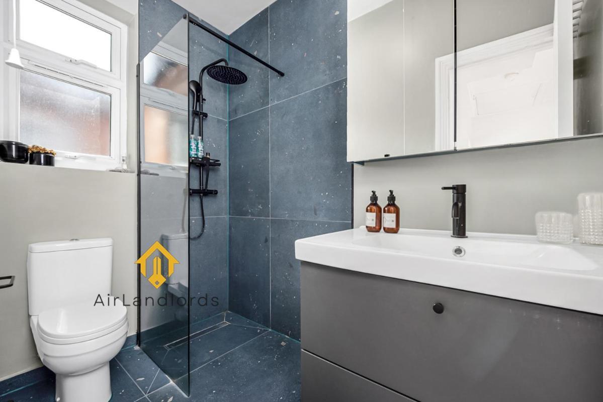 Unique 2 Bedroom Flat In Heart Of Walthamstow Appartamento Londra